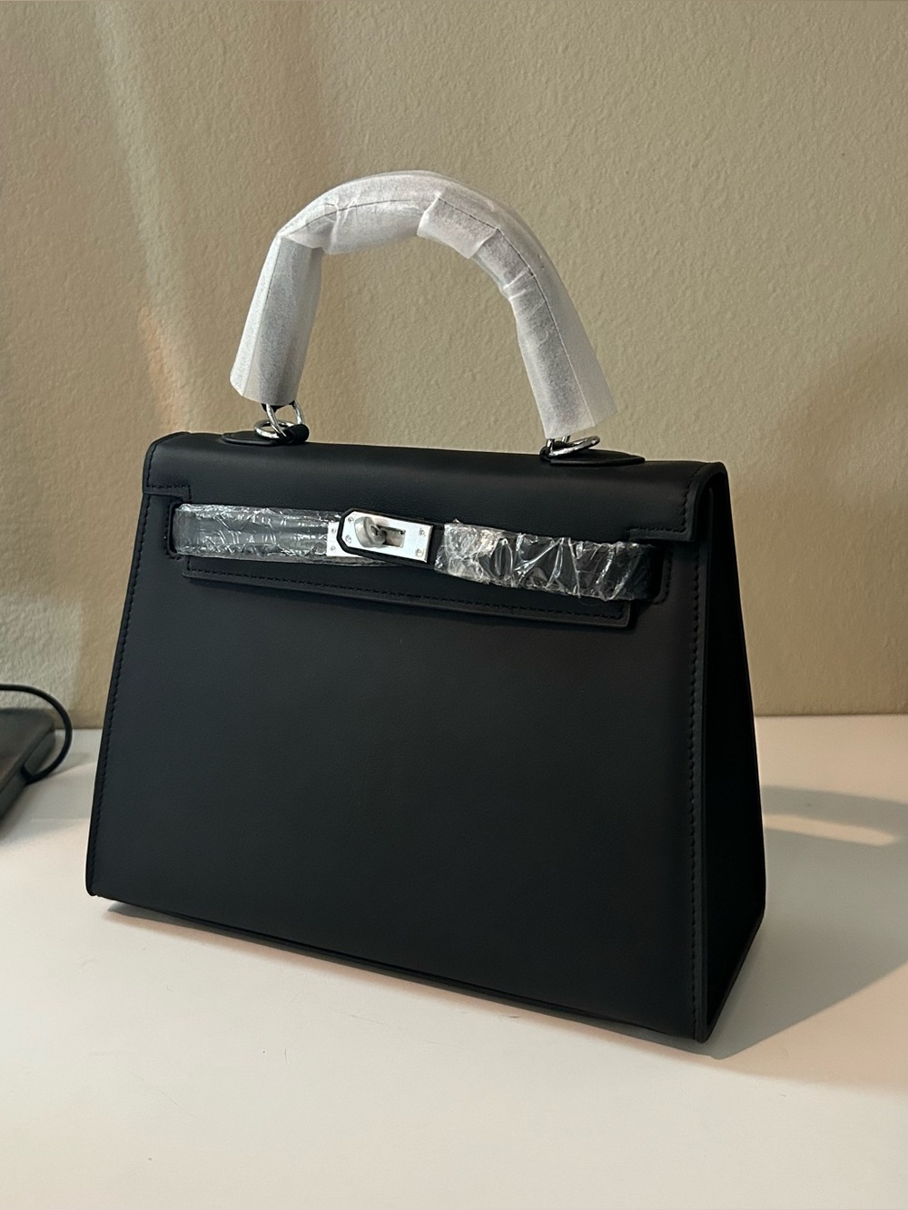 25cm Black Swift Leather Top-Handle Satchel